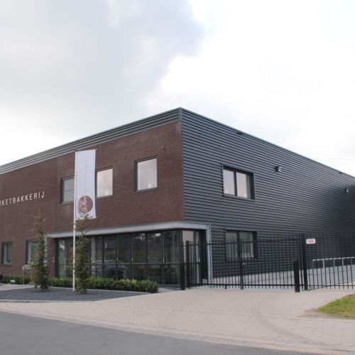 Bedrijf riolering tot aan dak door Van Dal